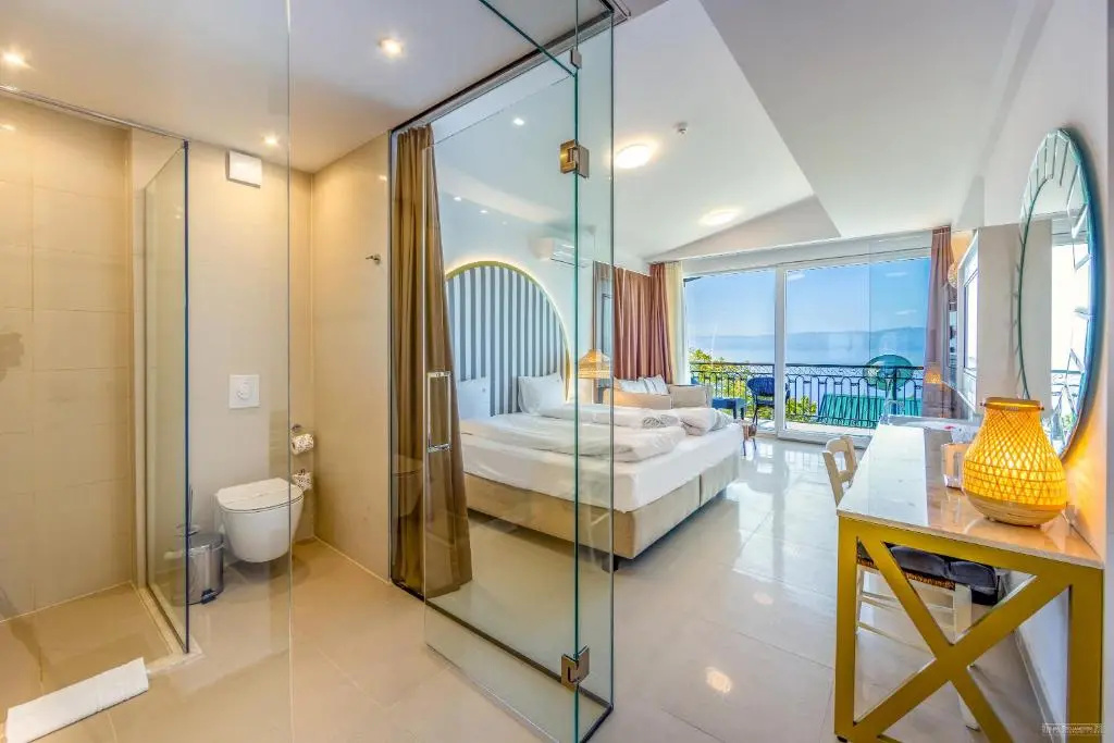 Luxury room