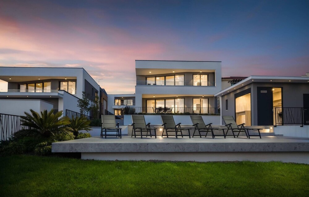 Awesome Home in Zidarici With Outdoor Swimming Pool, Wifi and 6 Bedrooms