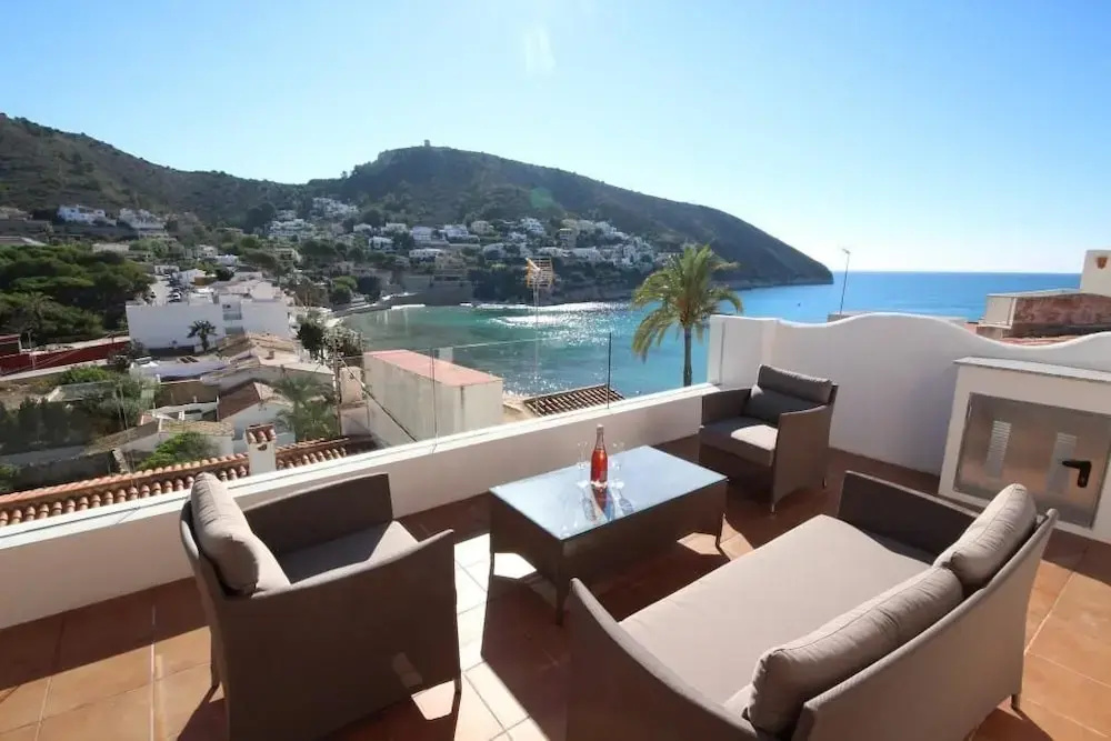 Luxury Penthouse Guatipiti