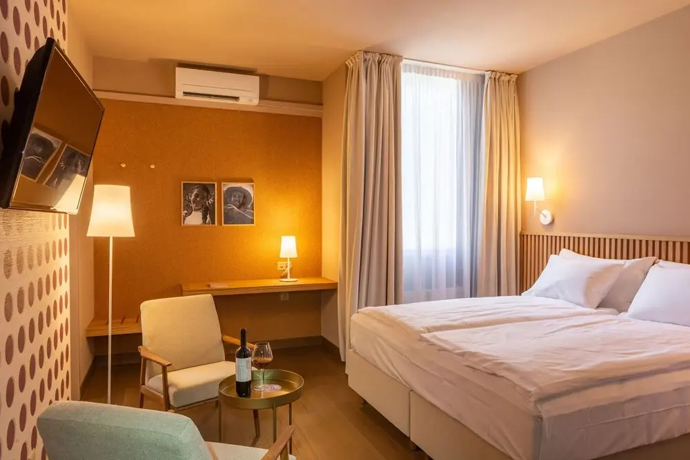 Wine Mood Double room full double bed