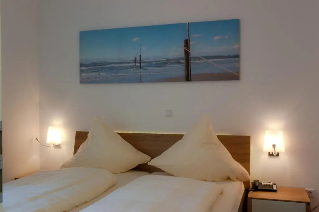 Basement Apartment with street view