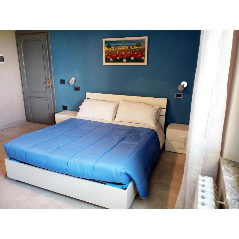 Standard Double room with mountain view (full double bed)