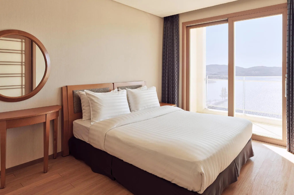 Sono Hotel — 5