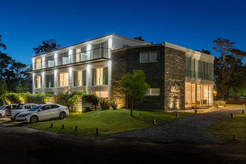 Live Hotel Boutique - Adults Only
