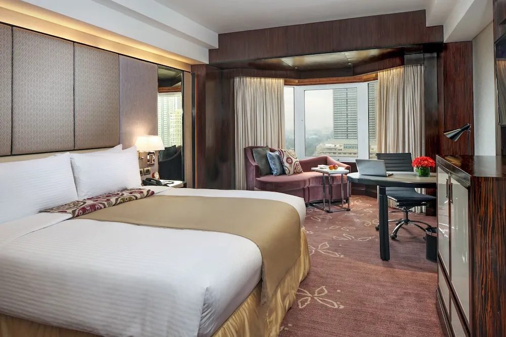 Premier Double room with view (full double bed)