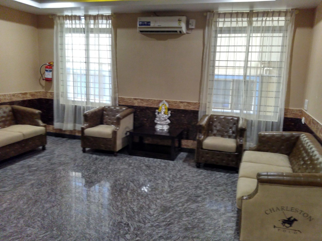 Hotel Raj Vista - Suites & Convention - Général