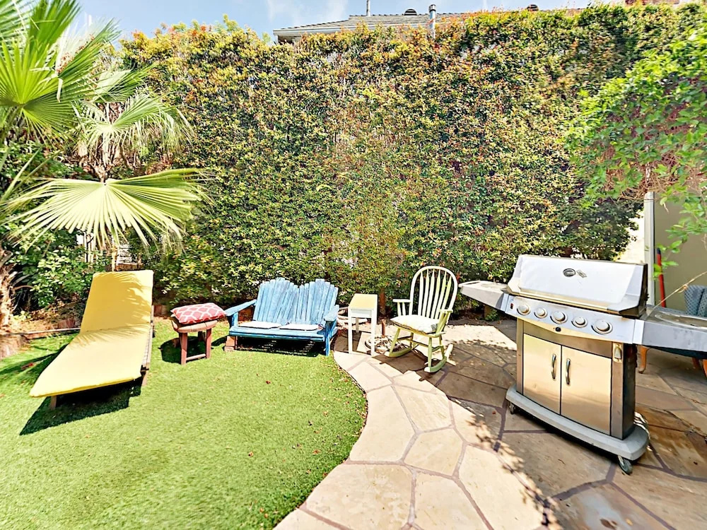 224 W Micheltorena Street House