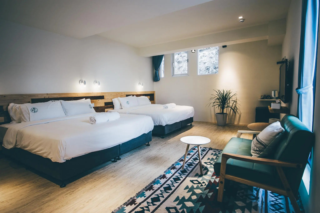 Deluxe Quadruple room