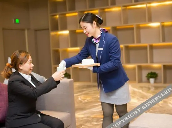 Lavande Hotel Hanshou Longyang International Plaza