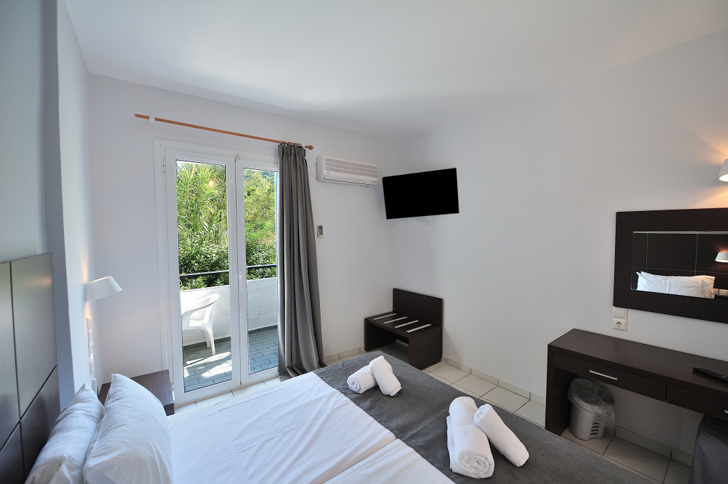 Anamar Skiathos Hotel — 4