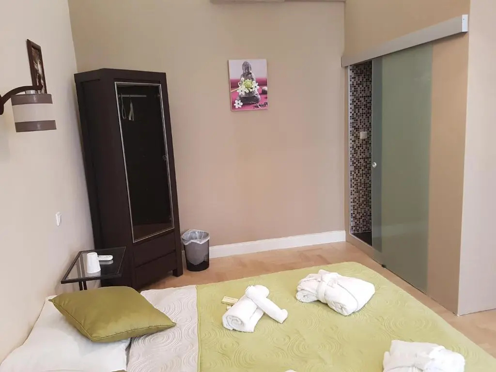 Double room (twin beds)