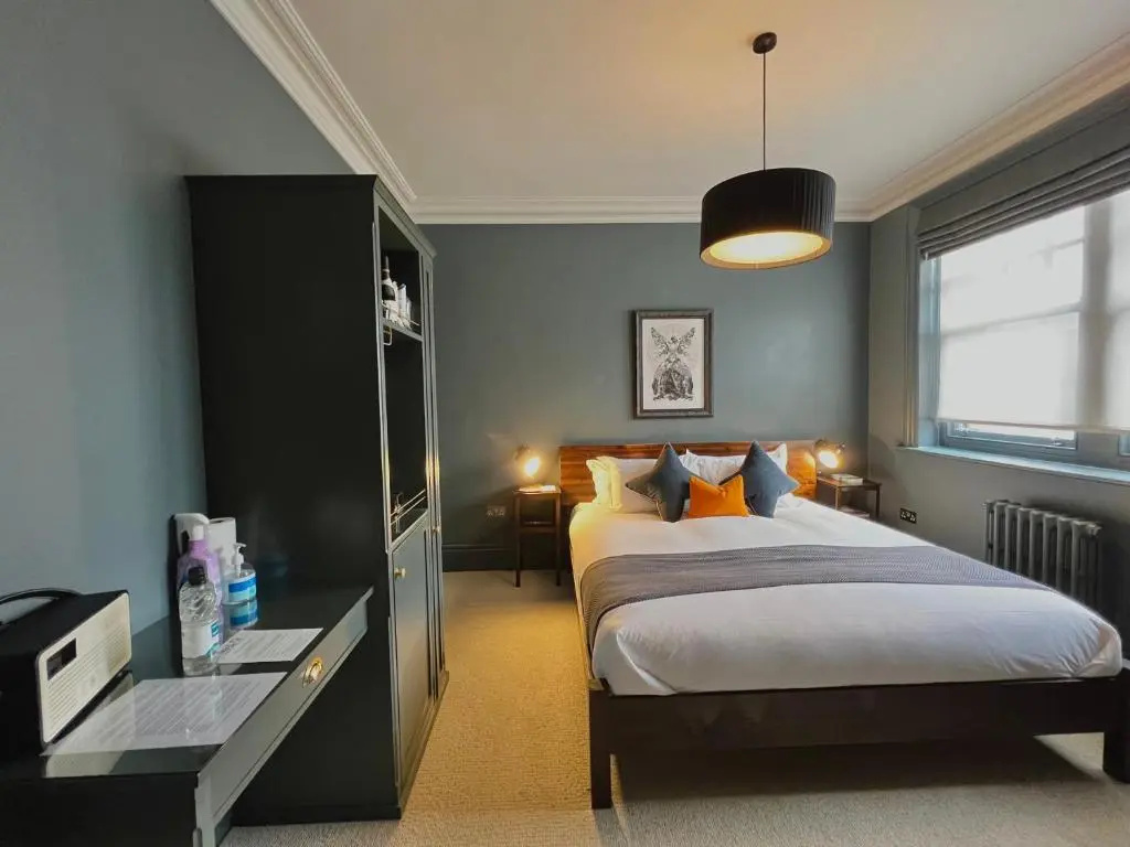 Standard Double room (full double bed)