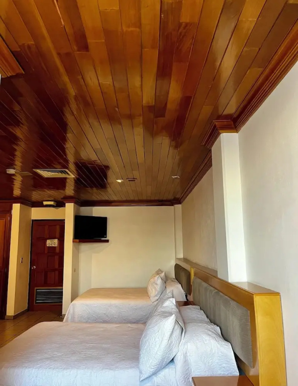 Deluxe Double room with city view full double bed