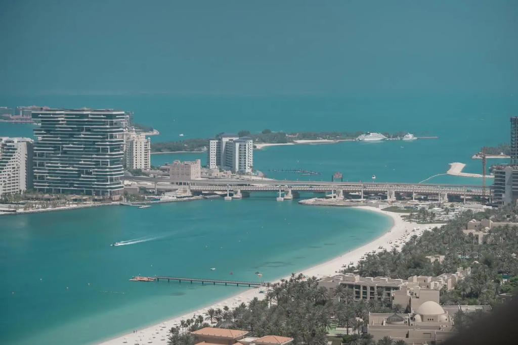 Beach & Waterfront