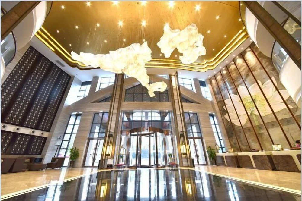 Lobby & Reception