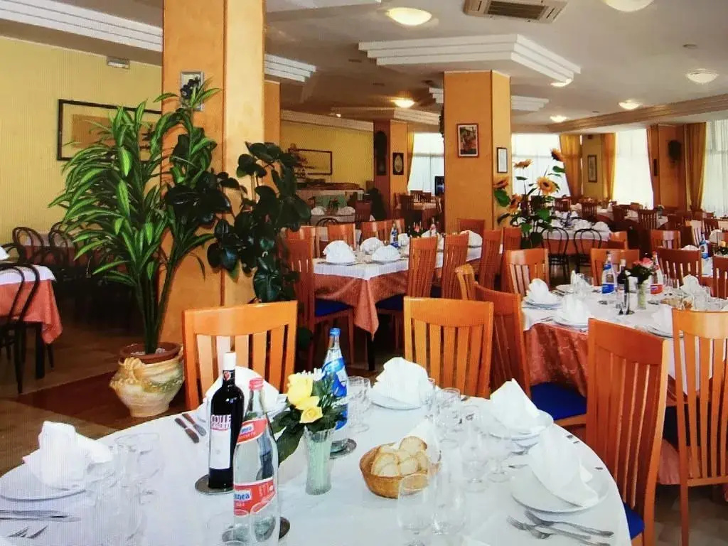 Food & Beverage