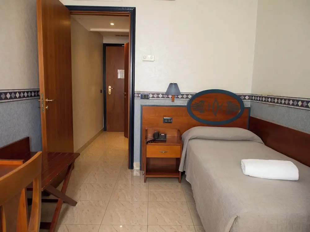 Standard Single room with city view (single bed)