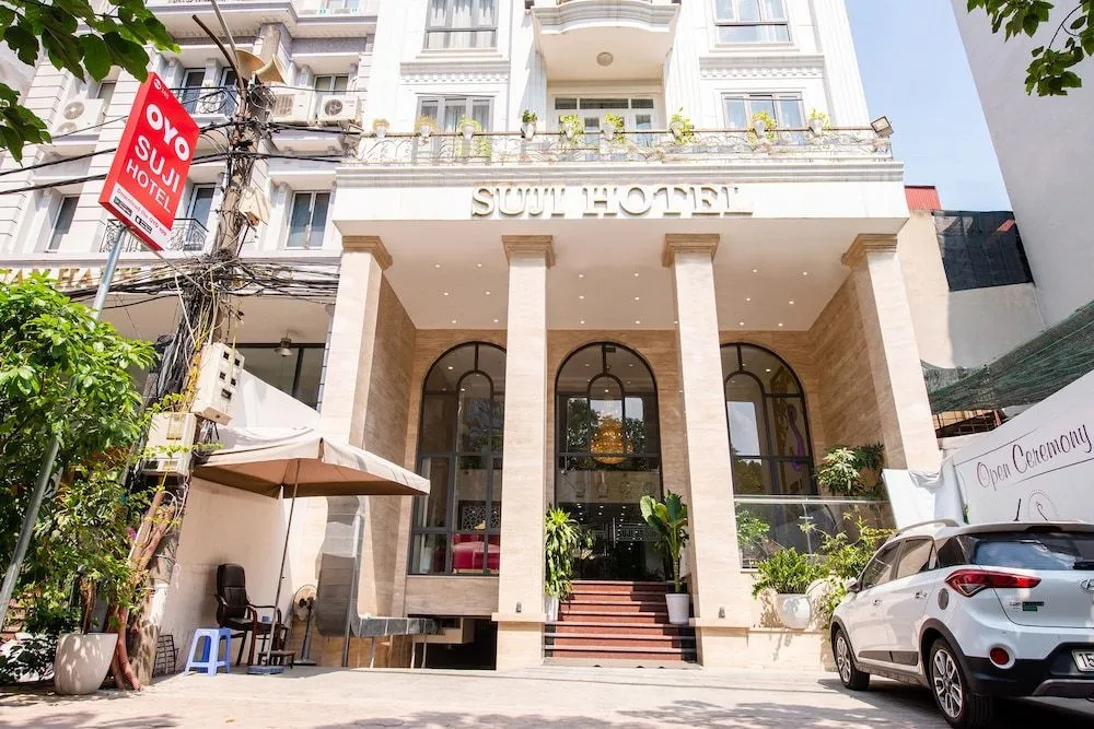OYO 348 Suji Hotel