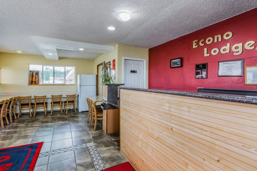 Econo Lodge — 2