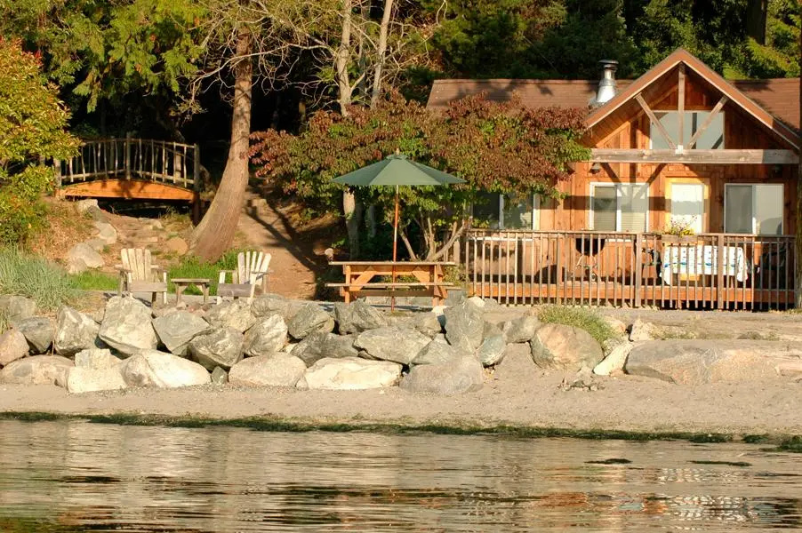 2 Bedrooms Deluxe room with water view