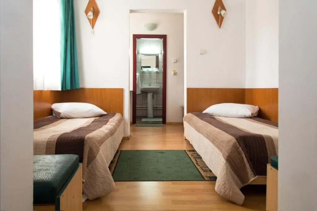 Standard Double room (twin beds)