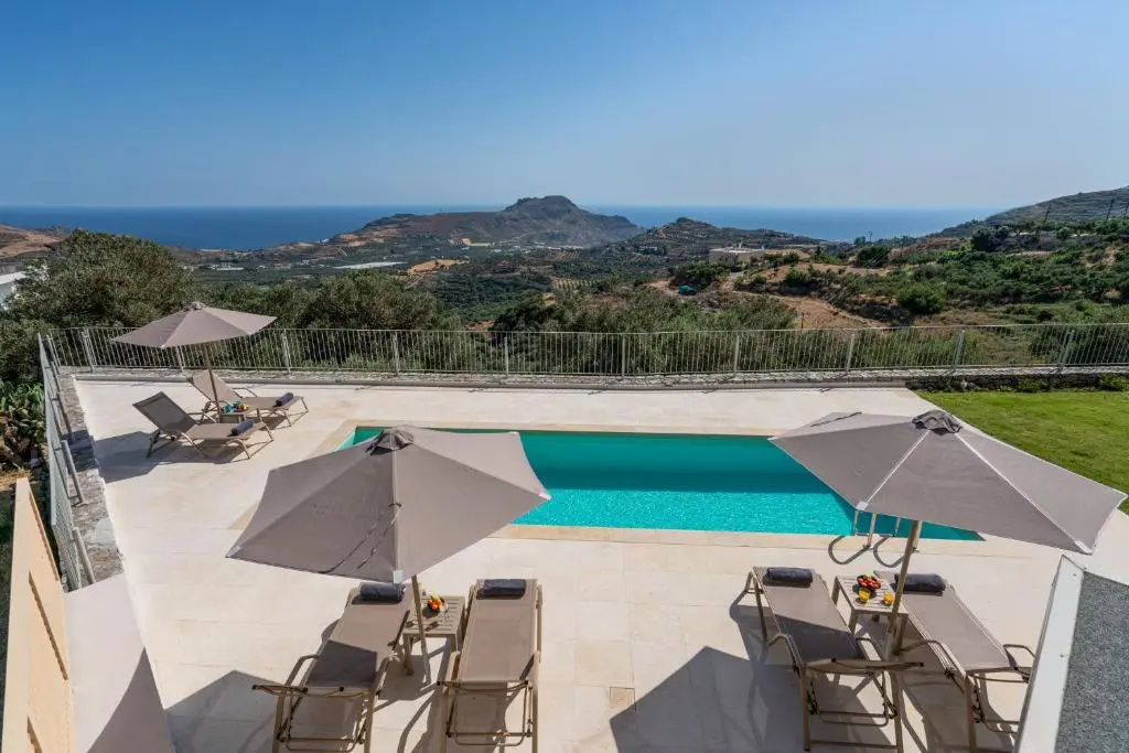 Aloni Villa with 180° SeaView, Private Pool & BBQ, 2km from Beach