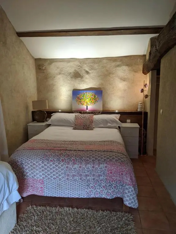 Standard Triple room with garden view