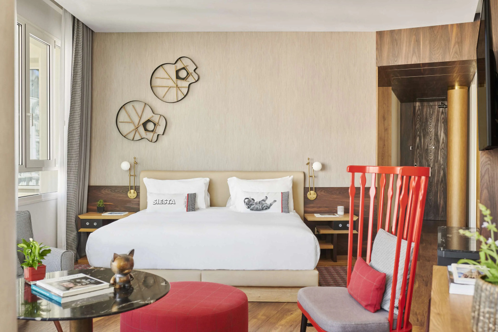 Hyatt Centric Gran Via Madrid - Tap to explore photos