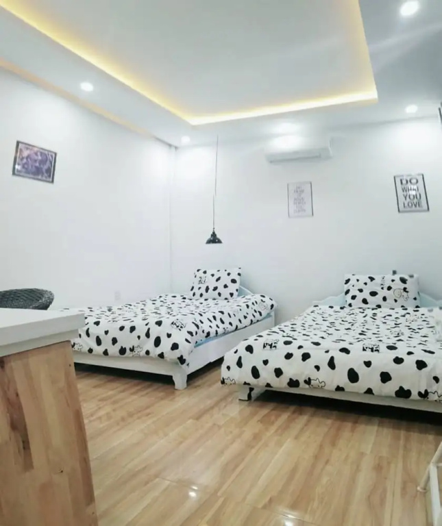 Economy room