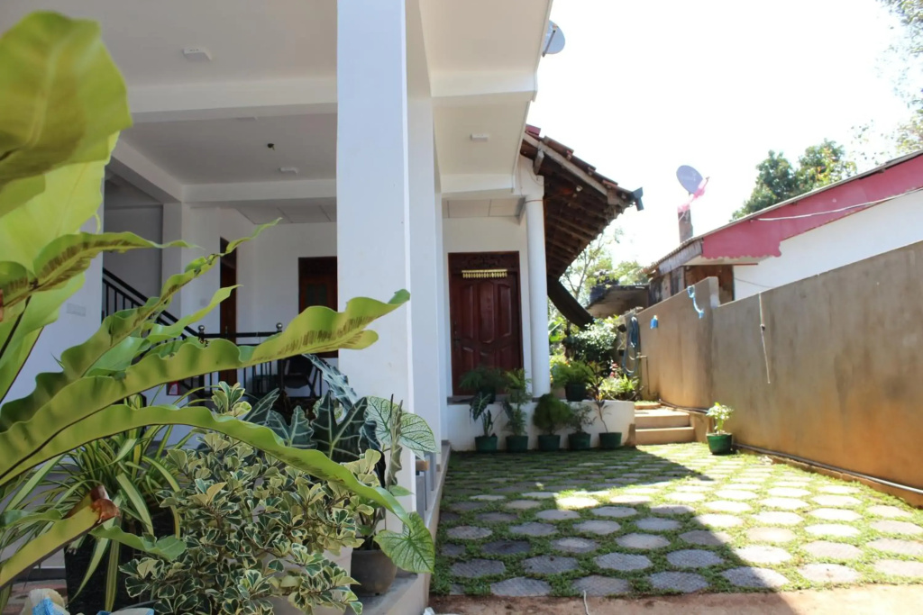 Riko surf House Hiri