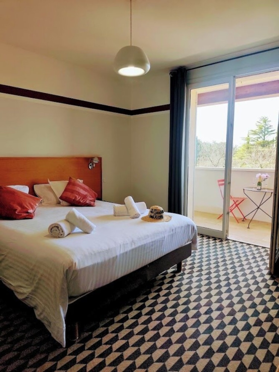 Superior Double room with balcony (full double bed)