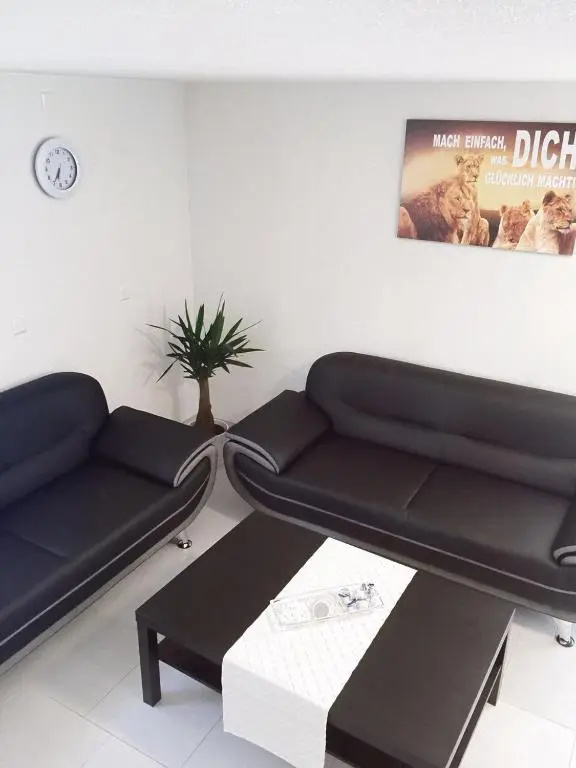 3 Bedrooms Apartment