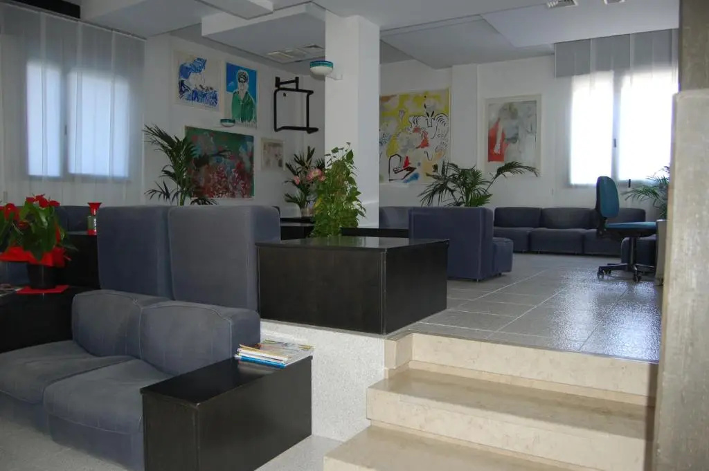 Lobby & Reception