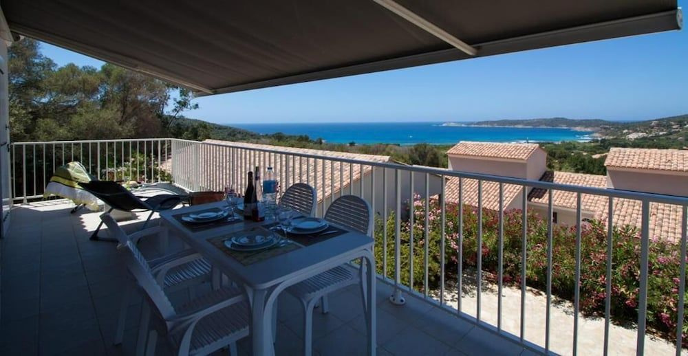 Balcony & Terrace