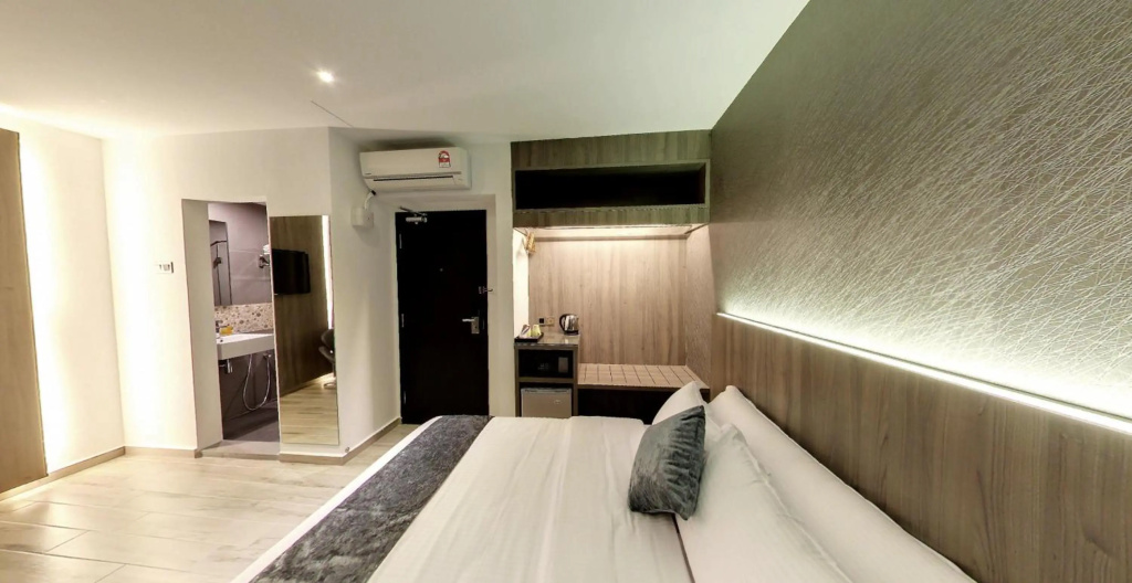 Flora by Crossroads Hotel — фото