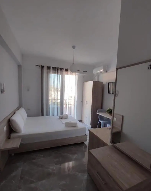 Standard Double room with balcony (full double bed)
