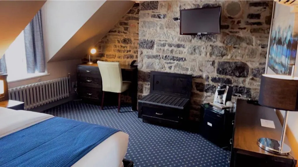Hotel Louisbourg