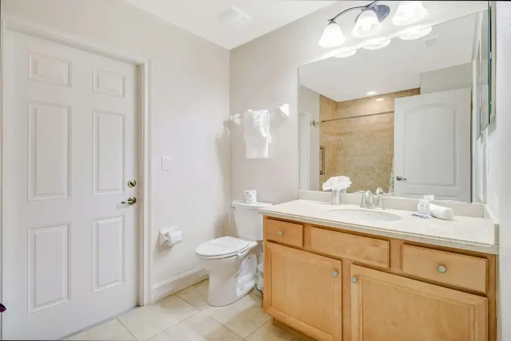 Коттедж в 1519 NW 31st Ave