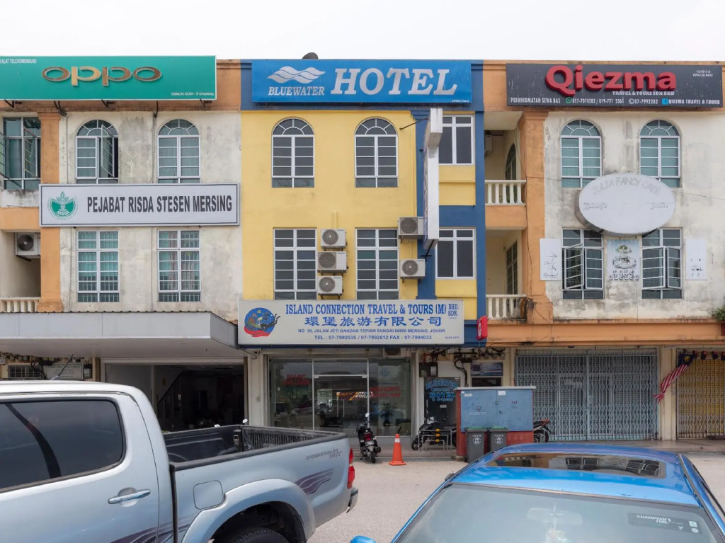 Oyo 44095 Bluewater Hotel 2