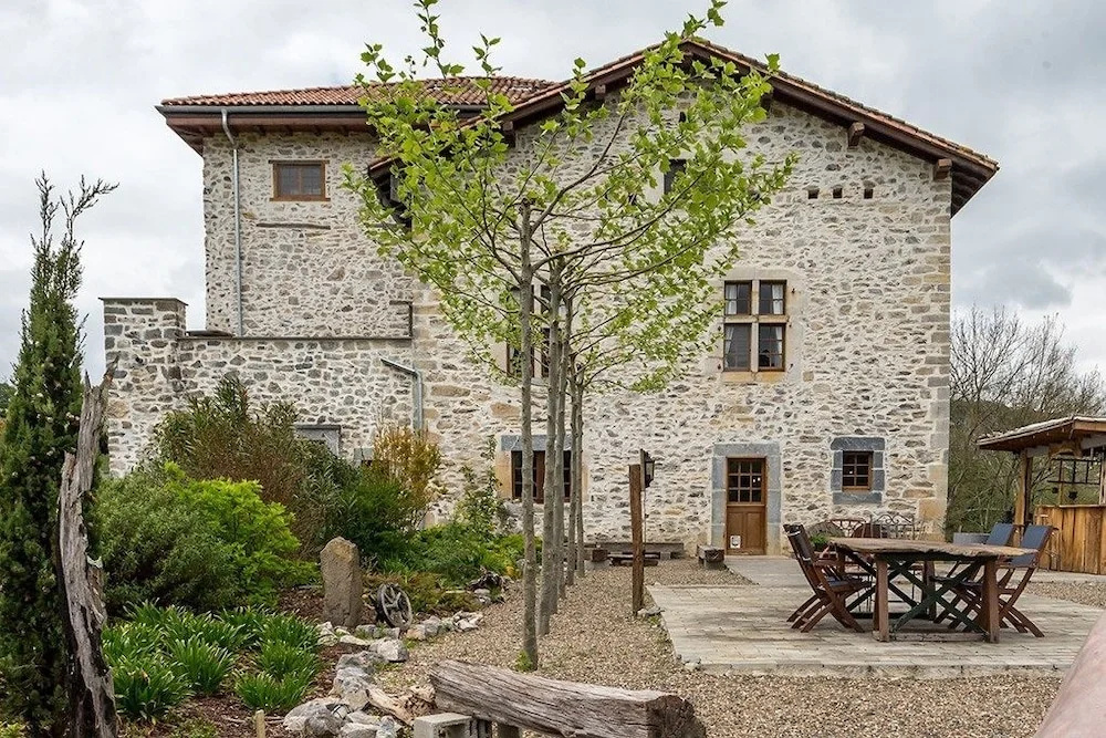 Les Fous Du Village
