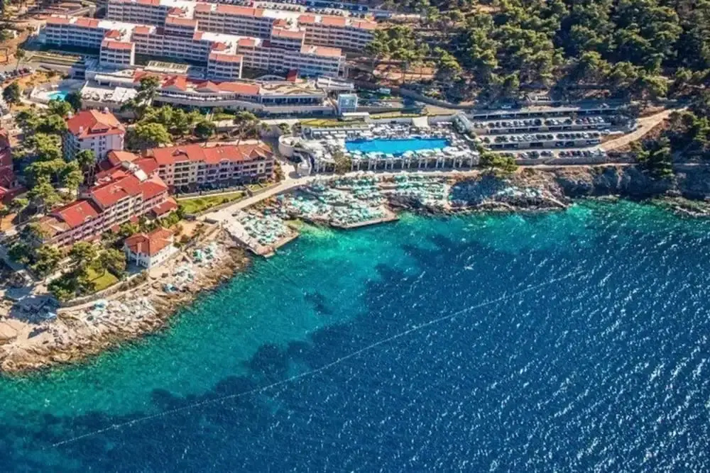 Apartment in Veli Losinj by the Beach