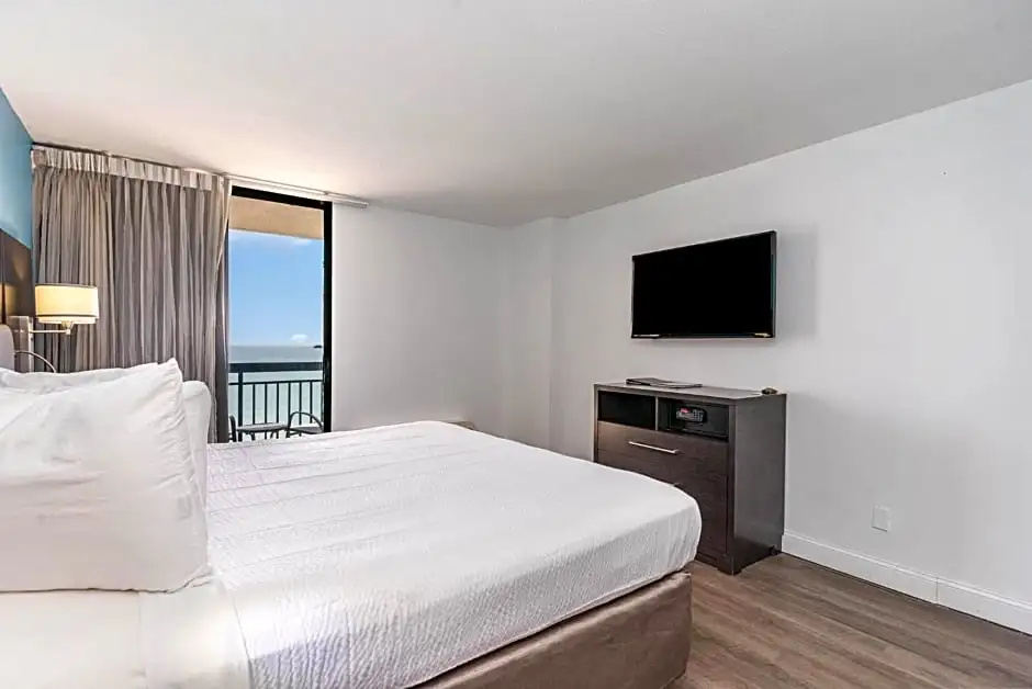 Standard Double room oceanfront (full double bed)