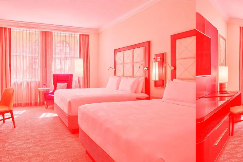 Standard Quadruple room with city view