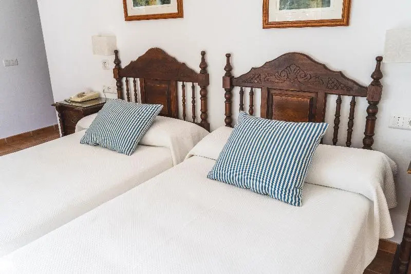 Standard Double room with balcony (full double bed)
