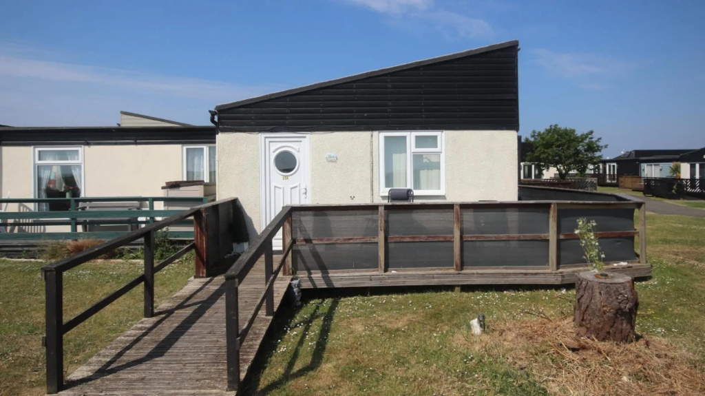 23A Medmerry Park 2 Bedroom Chalet