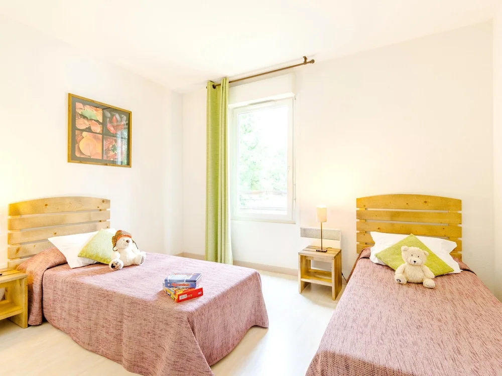 Lakeside Maisonette Retreat - Photo 2