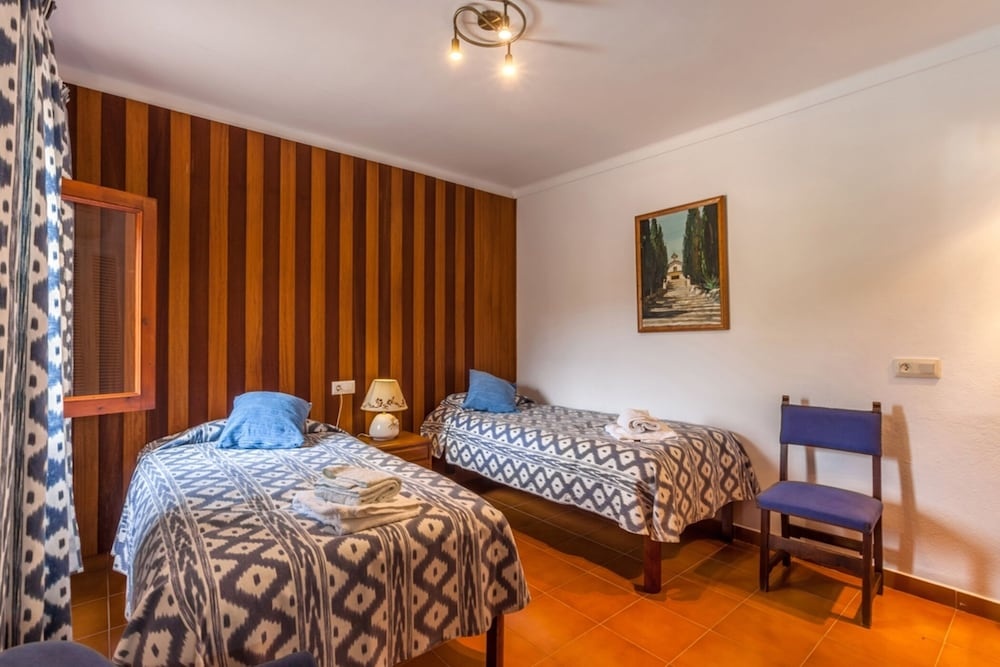 Villa - 3 Bedrooms with Pool - 103173