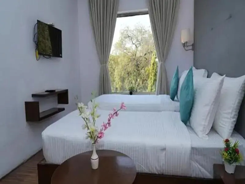 Executive Double room (full double bed)