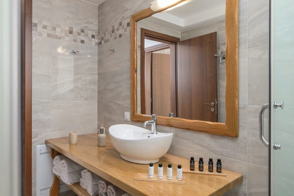Milesian Suites by null