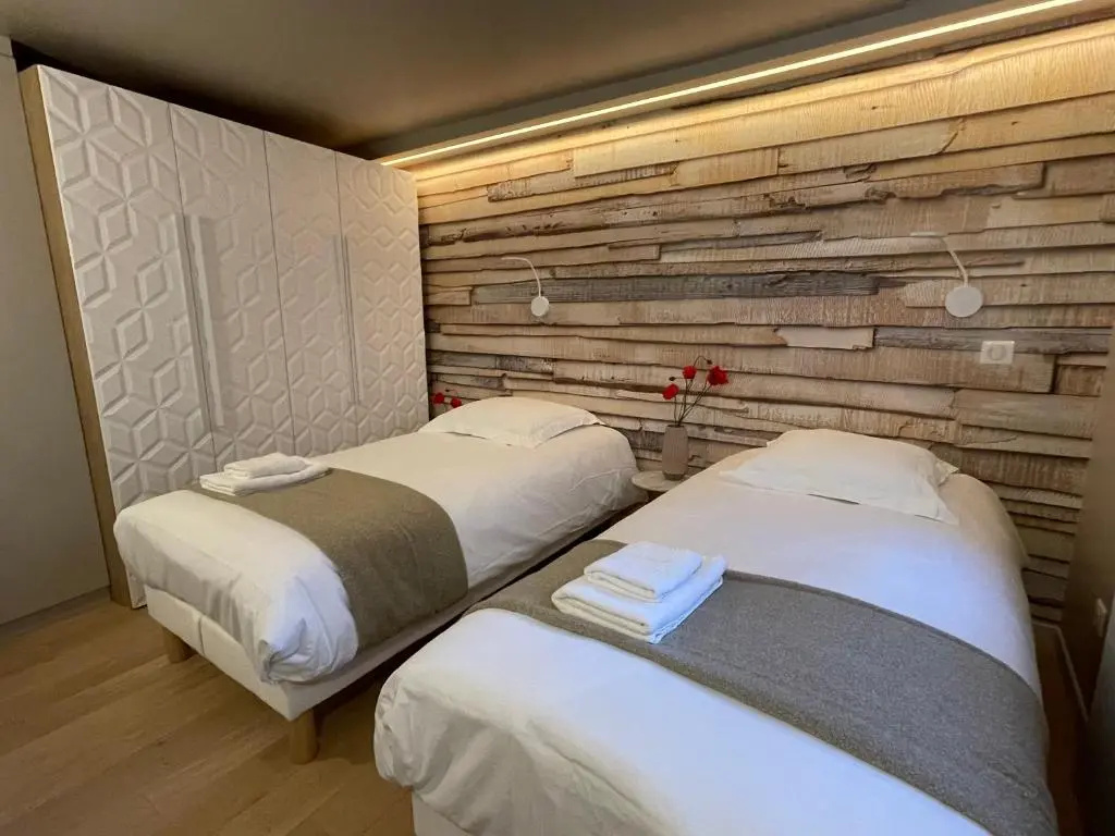 Deluxe Apartment